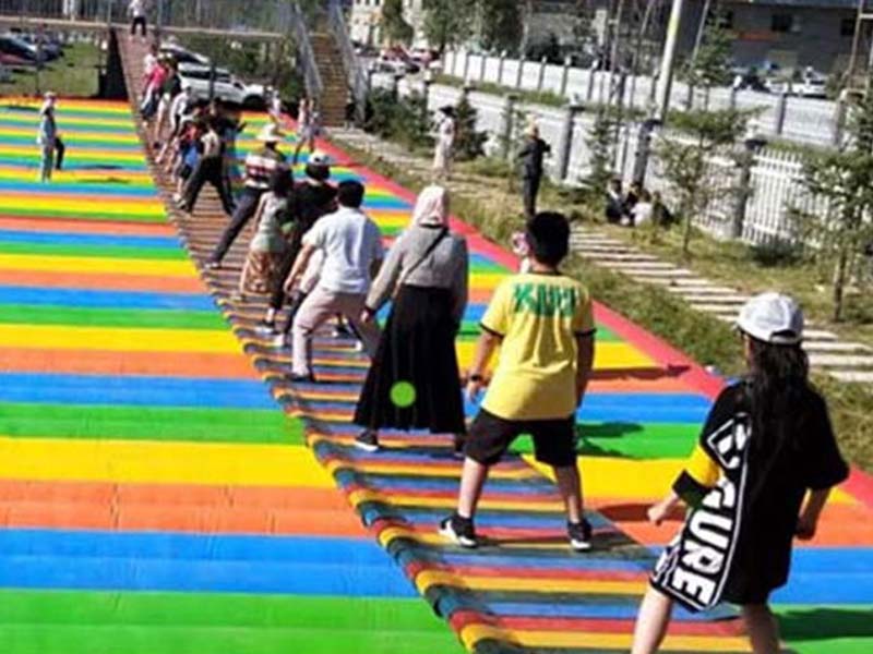 多人网红摇摆桥