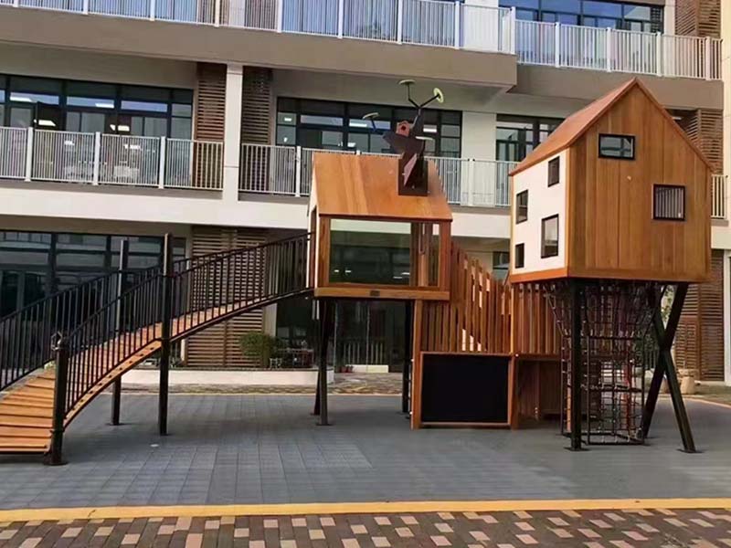 幼儿园木质儿童滑滑梯正面