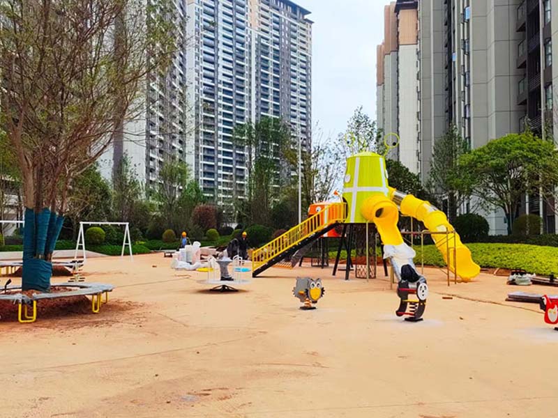 无动力主题游乐设备侧面图