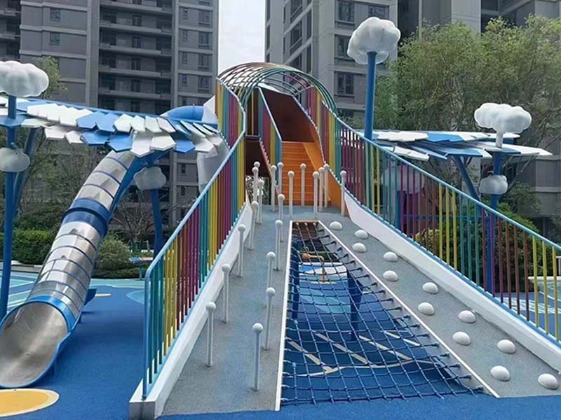 小鸟造型非标游乐设备细节图