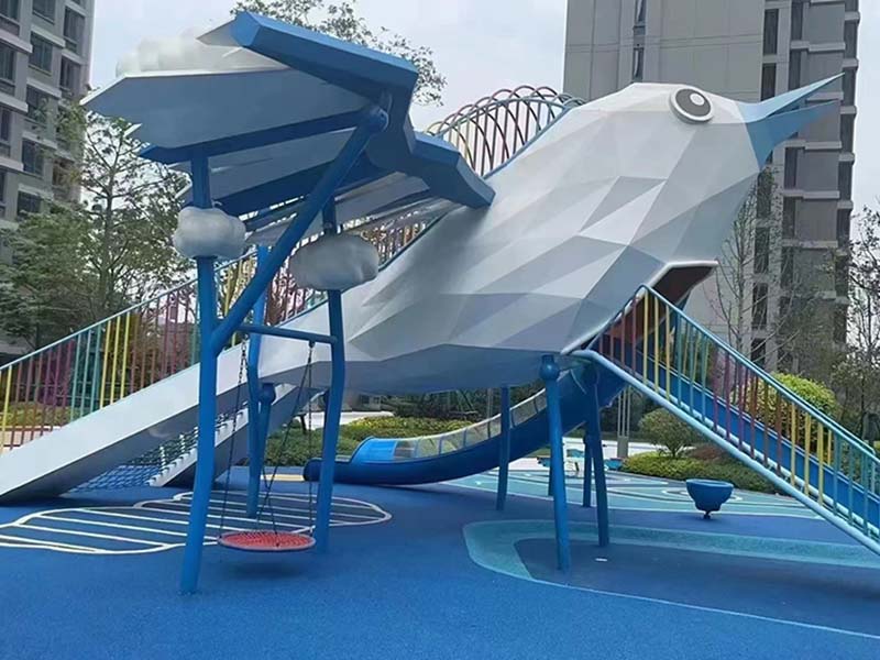 小鸟造型非标游乐设备实拍图