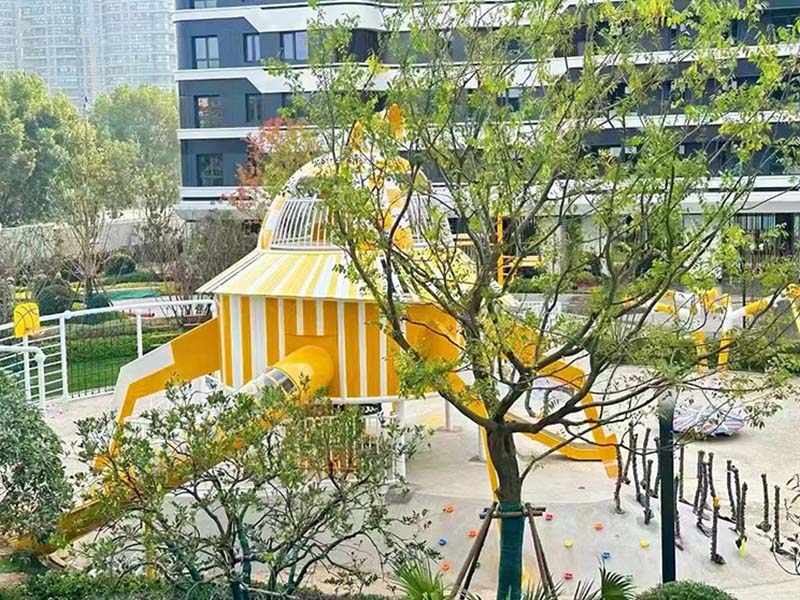 小区非标游乐设施细节